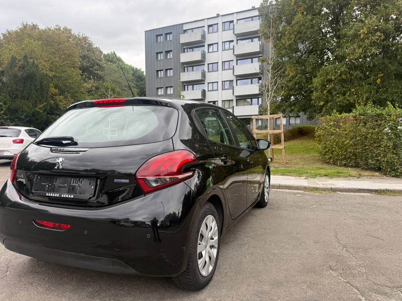 Peugeot 208 : photo 3