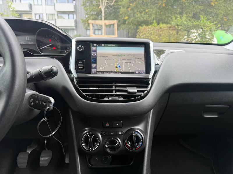 Peugeot 208 : photo 4