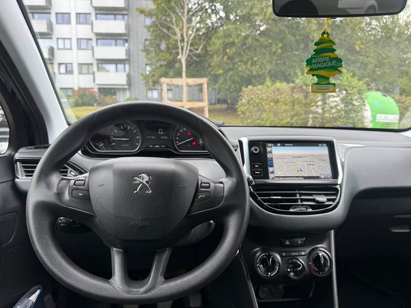Peugeot 208 : photo 7